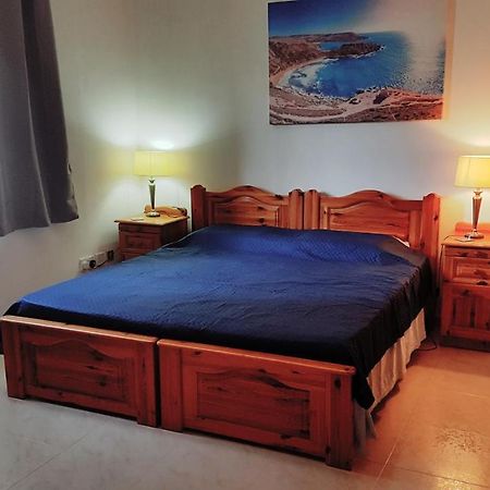 Private Double Bedroom & Private Bathroom & Shared Kitchen St. Paul's Bay Exteriör bild